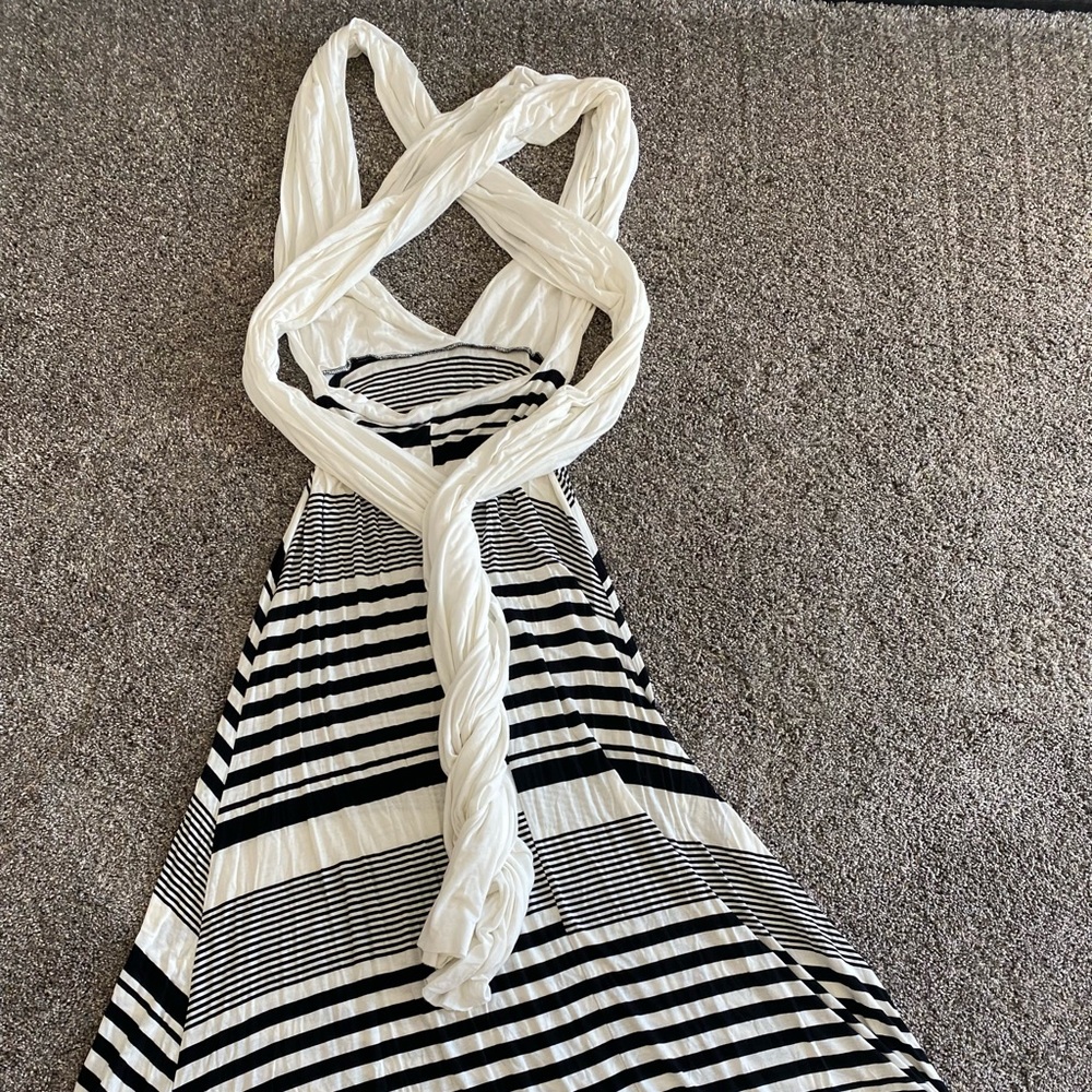 Black and White Maxi Dress With Multi Style Straps Size L
